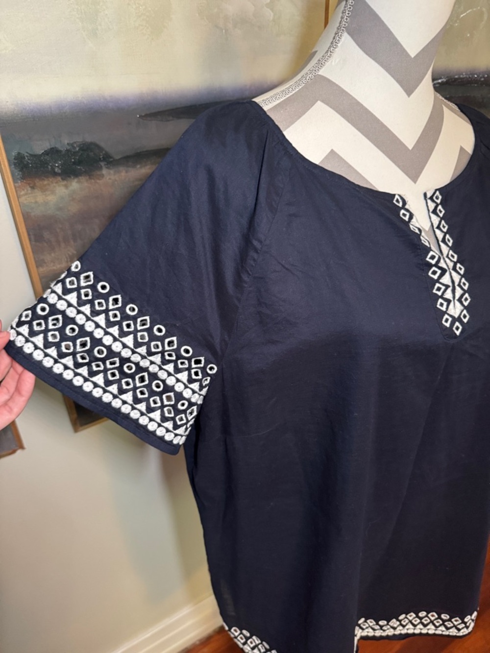 Talbots Navy Tunic with White Geometric Embroidery Accents Size XL - Picture 6 of 11